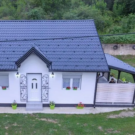 Lohovo House فيلة *